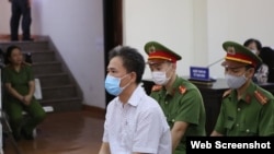 Ông Quách Duy tại phiên tòa ngày 15/4/2021. Photo Thanh Nien