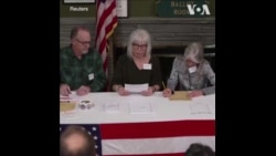 美国大选 新罕布什尔州小镇居民投下第一批选票 美国大选 新罕布什尔州小镇居民投下第一批选票