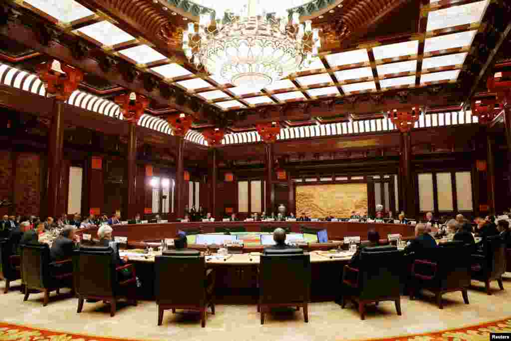 “一带一路”国际合作高峰论坛领导人圆桌峰会在北京雁栖湖国际会议中心举行(2017年5月15日)