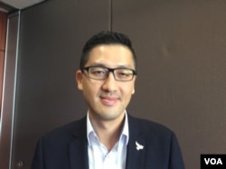 香港立法会议员林卓廷 (美国之音记者申华 拍摄)