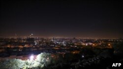 2024年10月6日凌晨,伊朗首都德黑兰遭到以色列空军一连串空袭。德黑兰居民听到多处爆炸声。