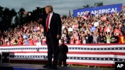 Cựu Tổng thống Donald Trump tại một buổi tập họp ở
Sarasota Fairgrounds ngày 3/7/2021, ở Sarasota, Florida.