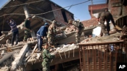 အိန္ဒိယနိုင်ငံ မြေငလျင်ကူညီကယ်ဆယ်ရေးလုပ်ငန်းတွေ စတင်။ (ဇန်နဝါရီလ ၄၊ ၂၀၁၆)