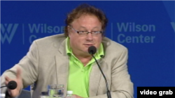 尼古拉·兹洛宾,全球利益中心总裁