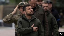 乌克兰总统泽连斯基在一个升旗仪式上(资料照 2022年9月14日)