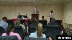 Ông Reid Wengarten, luật sư của ông Fethullah Gulen chủ trì cuộc họp báo trước yêu cầu dẫn độ ông Gulen của Thổ Nhĩ Kỳ.