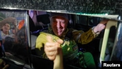 Лідер ПВК "Вагнер" Євген Пригожин залишає штаб Південного військового округу під час виведення угруповання з Ростова-на-Дону, Росія, 24 червня 2023 року. REUTERS/Alexander Ermochenko