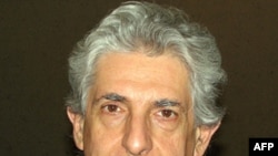 Андреа Ґраціозі – професор історії в університеті Неаполя імені Федеріко ІІ та президент Італійського товариства вивчення сучасної історії.