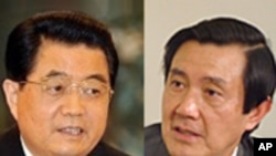 Sacks of wheat burn following air strikes by Syrian regime forces in the town of Ras al-Ain near the border with Turkey on November 16, 2012.