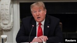 美国总统特朗普在白宫国宴厅发表讲话。(2020年6月18日)