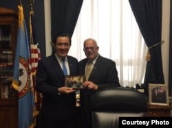 马英九会见联邦众议员康纳利 (马英九办公室提供)