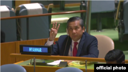 သံအမတ်ကြီး ဦးကျော်မိုးထွနး