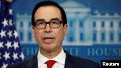 美国财政部长姆努钦在白宫记者会上讲话。(2017年6月29日)
