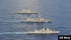 美国、日本和澳大利亚海军10月19日在南中国海举行今年第五次的联合演习。(美国第七舰队网站)