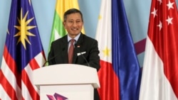 "မြန်မာ့အရေး အာဆီယံ စဉ်ဆက်မပြတ်ခိုင်ခိုင်မာမာချဉ်းကပ်" စင်ကာပူနိုင်ငံခြားရေးဝန်ကြီး
 "မြန်မာ့အရေး အာဆီယံ စဉ်ဆက်မပြတ်ခိုင်ခိုင်မာမာချဉ်းကပ်" စင်ကာပူနိုင်ငံခြားရေးဝန်ကြီး