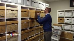 Tranh cãi quanh việc bảo vệ tài liệu mật của chính phủ Mỹ  Tranh cãi quanh việc bảo vệ tài liệu mật của chính phủ Mỹ