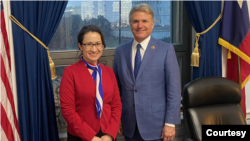 2023年1月25日,美国国会众议院外事委员会主席麦考尔议员(Michael McCaul)与台湾驻美代表萧美琴会面。(照片来自众议院外事委员会共和党团)