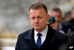 波兰国防部长马里乌什·布瓦什恰克(Mariusz Blaszczak)在德国的拉姆施泰因空军基地。(2023年1月20日)