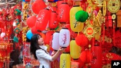 Những người biết tu dưỡng thì sống trong hoàn cảnh nào cũng hạnh phúc được. Ước mong trong năm mới chúng ta đều cố gắng giữ đạo lý, tu tâm dưỡng tánh, để sống hạnh phúc hơn.