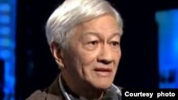 香港政治评论家李怡 (照片来自李怡脸书)