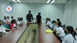 အလုပ်ထုတ်ခံရတဲ့ ထိုင်းရောက် မြန်မာအလုပ်သမားတချို့ နစ်နာကြေးရဖို့ တရားစွဲ အလုပ်ထုတ်ခံရတဲ့ ထိုင်းရောက် မြန်မာအလုပ်သမားတချို့ နစ်နာကြေးရဖို့ တရားစွဲ