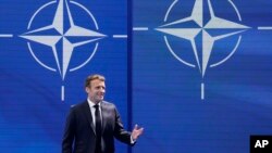 Президент Зеленський після своєї розмови з президентом Макроном повідомив, що обговорив з французьким колегою підготовку до Вільнюського саміту НАТО в липні цього року та його очікувані результати.