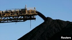 澳大利亚一处煤炭出口运输点(路透社2008年2月20日)