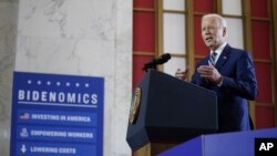 美国总统拜登2023年6月28日在芝加哥发表经济讲话。(美联社照片)