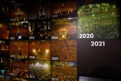 资料照:香港六四纪念馆内展出的香港历年举行的纪念六四天安门事件烛光会的照片。(2021年9月5日)