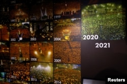 资料照:香港六四纪念馆内展出的香港历年举行的纪念六四天安门事件烛光会的照片。(2021年9月5日)