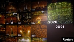 资料照:香港六四纪念馆内展出的香港历年举行的纪念六四天安门事件烛光会的照片。(2021年9月5日)