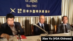 钓鱼岛地权者亲属 栗原弘行(中间)接受媒体采访