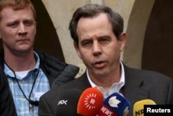 时任美国驻伊拉克大使的斯图亚特·琼斯（2016年2月24日）