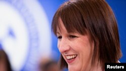 英国财政大臣里夫斯称需采取“冷静务实”方式促进对华贸易。(路透社:2024年10月25日)