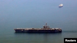 Tàu sân bay Mỹ USS Carl Vinson đến cảng Tiên Sa, Đà Nẵng, hôm 5/3/2018.