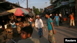 မောင်တောမြို့တနေရာ