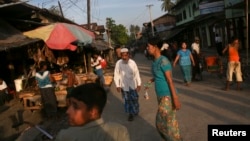 မောင်တောဈေးတနေရာ