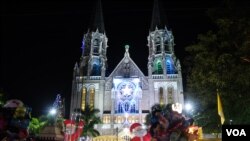 ခရစ္စမတ်ပွဲတော် ရန်ကုန်မြို့မှာဆင်နွှဲ (သတင်းဓါတ်ပုံများ)