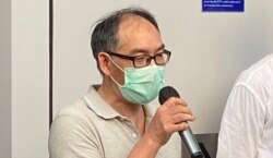 被拘留深圳港人郑子豪父亲质疑香港警方与中国当局串通”卖猪仔”,将12港人送中受审 (美国之音/汤惠芸)