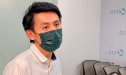 民主党主席 罗健熙 表示,今届立法会选举党内的参选门槛合理,除了一名党员韩东方有意尝试参选,但未获足够提名外,其他人都无表达参选意欲,他认为如无意外今届立法会选举 不会有民主党代表参与 (美国之音/汤惠芸)