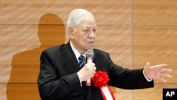 台湾前总统李登辉在东京对议员们讲话(2015年7月22日)