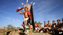 နာဂလူမျိုးများ ။