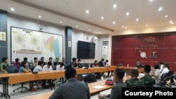 ထိုင်းရောက် မြန်မာ အလုပ်သမားတွေနဲ့ အလုပ်ရှင် အစည်းအဝေး (ဓာတ်ပုံ -AAC)