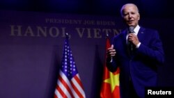 资料照片:美国总统拜登在越南首都河内举行记者会。(2023年9月10日)