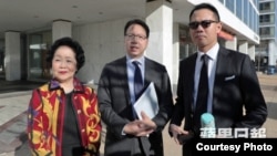 陈方安生(左)偕同资讯科技界立法会议员莫乃光(中)、公民党立法会议员郭荣铿(右)周一与美中经济与安全审查委员会 (USCC) 会面。(照片来源: 苹果日报)