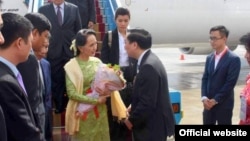 နိုင်ငံတော်အတိုင်ပင်ခံ ဗီယက်နမ် ရောက်ရှိ (MOI)