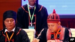 လားဟူဒီမိုကရက်တစ်အစည်းအရုံး NCA လက်မှတ်ရေးထိုးစဉ်