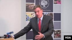 资料照片:国会参议院情报委员会主席马克·沃纳参议员。