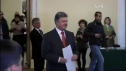 Годі хвалити Україну, їй потрібні гроші - "Нью-Йорк Таймс" Годі хвалити Україну, їй потрібні гроші - "Нью-Йорк Таймс"