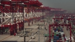 中国投资人向股神取经 巴菲特:贸易可以实现双赢 中国投资人向股神取经 巴菲特:贸易可以实现双赢